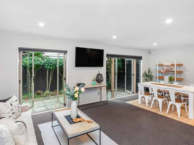 11c Stoneyhurst Street, Saint Albans