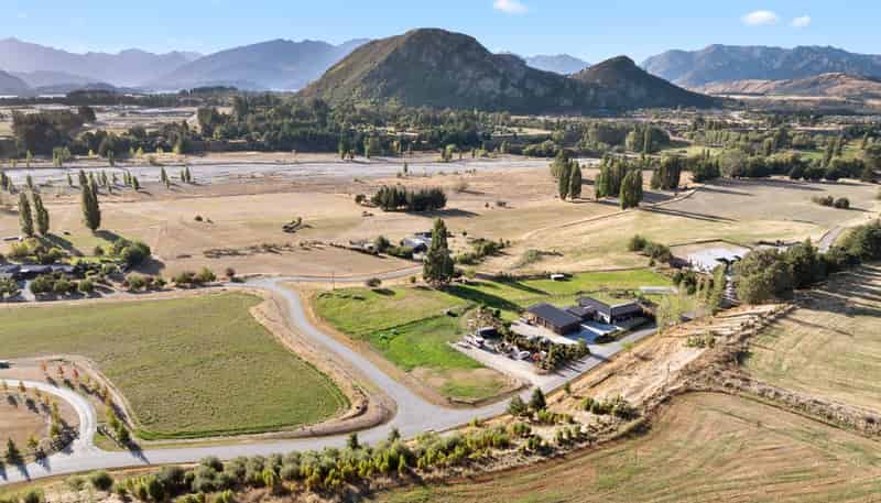 87 Black Peak Road, Wanaka