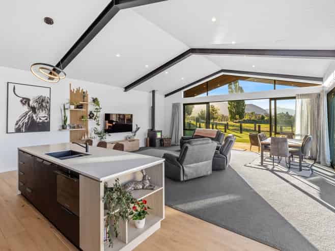 87 Black Peak Road, Wanaka