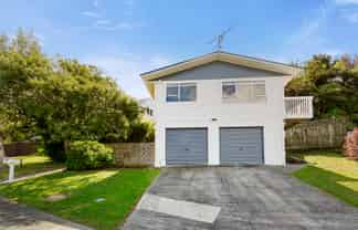 17 Gainsborough Grove, Belmont