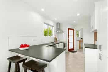 17 Gainsborough Grove, Belmont