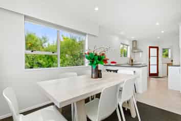 17 Gainsborough Grove, Belmont