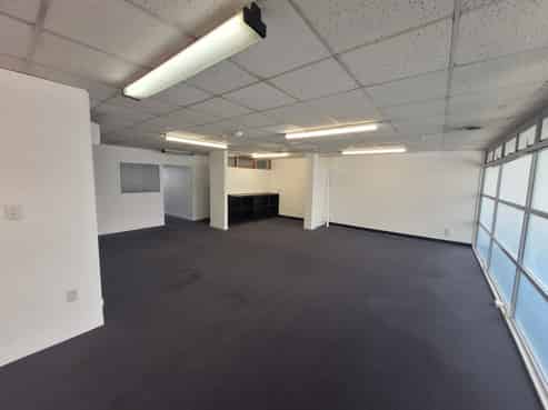 Offices for lease in New Plymouth with carparks