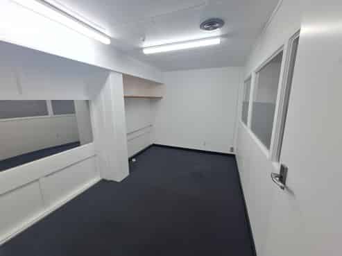 Offices for lease in New Plymouth with carparks
