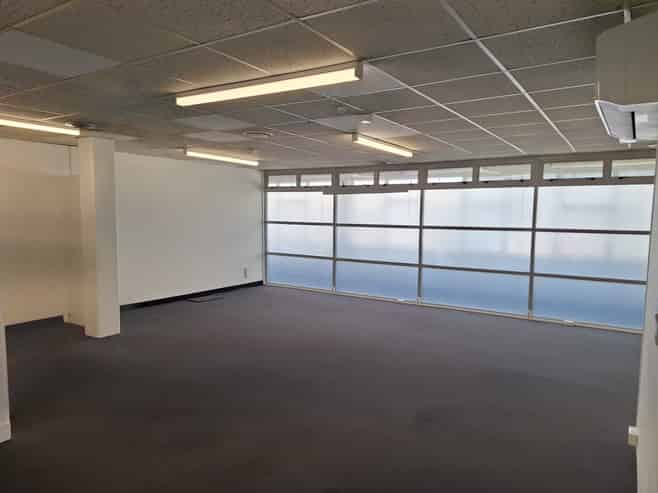 Offices for lease in New Plymouth with carparks