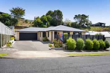 3 Frederick Place, Whalers Gate