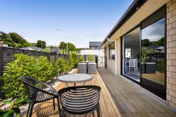 3 Frederick Place, Whalers Gate