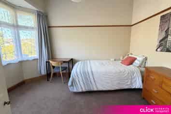 17  Haig Street, Mornington