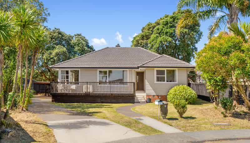 24 Mackenzie Street, Te Atatu South