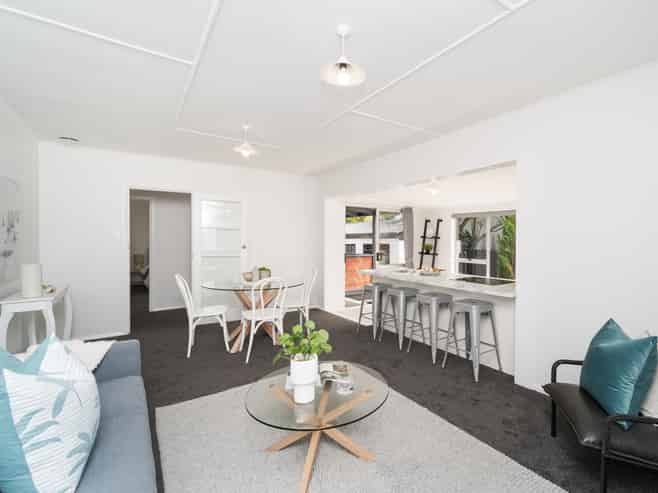 318 Botanical Road, West End