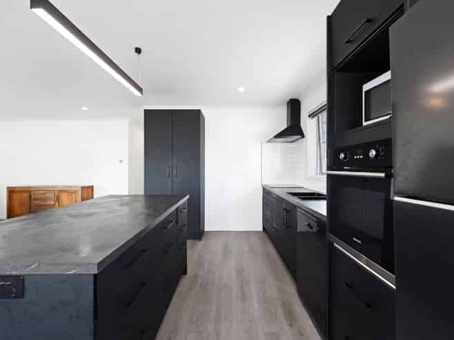 11A Knightsbridge Place, Dinsdale