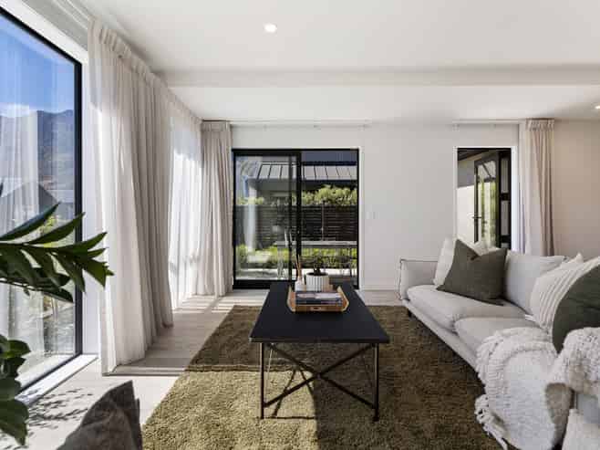 18 Chapman Way, Jacks Point