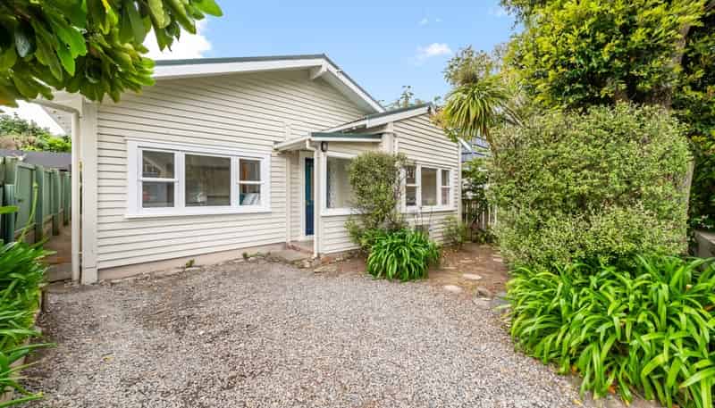 28 Miro Street, Eastbourne