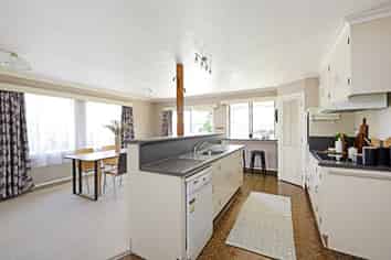 111 Garnett Street, Raureka