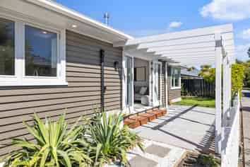6 Pinedale Lane, Linwood