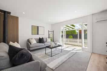 6 Pinedale Lane, Linwood