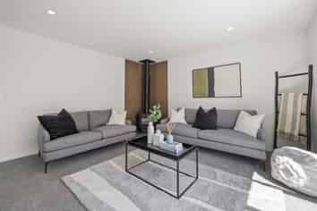 6 Pinedale Lane, Linwood