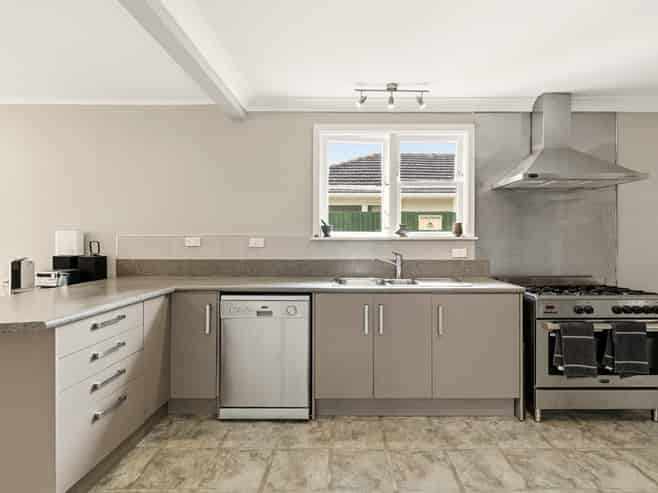 31 Manuka Street, Castlecliff