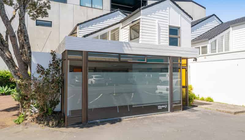 8 Cammish Lane, Orewa