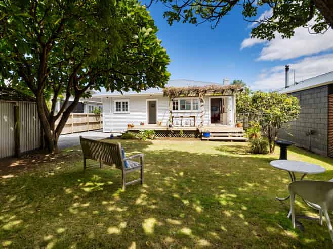64 Linwood Avenue, Mount Albert