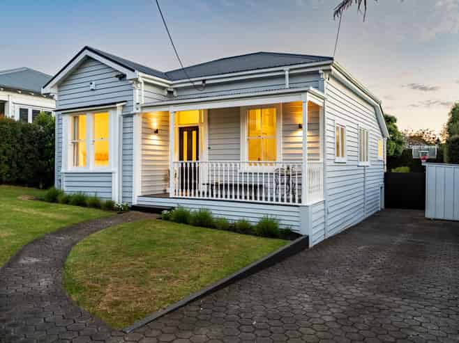 33 Tranmere Road, Sandringham