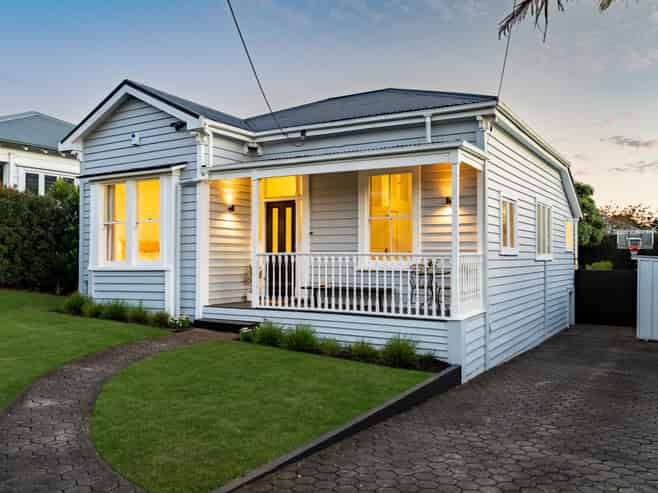 33 Tranmere Road, Sandringham