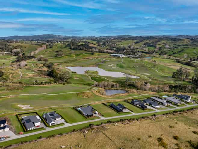 53 Grayson Road, Wainui