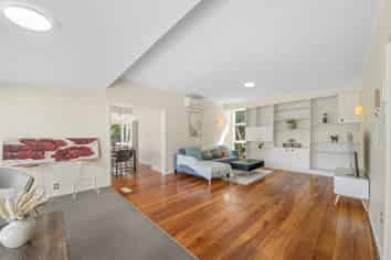 105 Donald Street, Karori