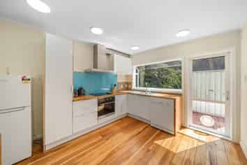 105 Donald Street, Karori