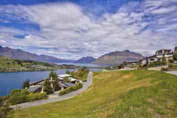 2 Annes Way, Queenstown
