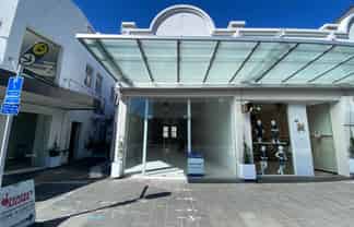 Stand out Broadway retail