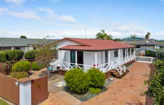 2 Kane Road, Papamoa