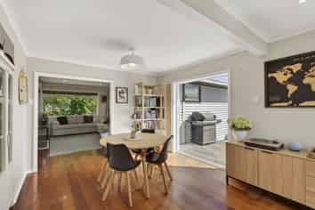 10 Holford Street, Westown