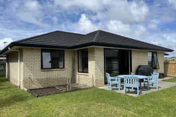 17 Hewson Drive , Snells Beach