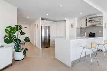 15 Waterside Crescent, Gulf Harbour