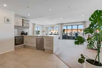 15 Waterside Crescent, Gulf Harbour