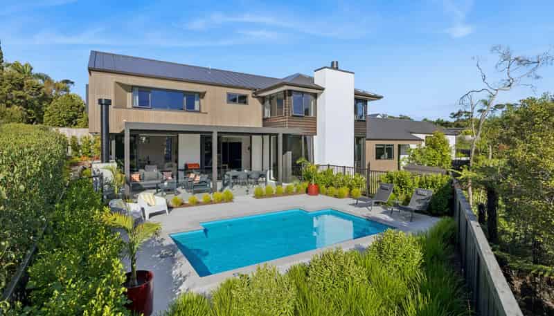 29 Oscar Road, Greenhithe