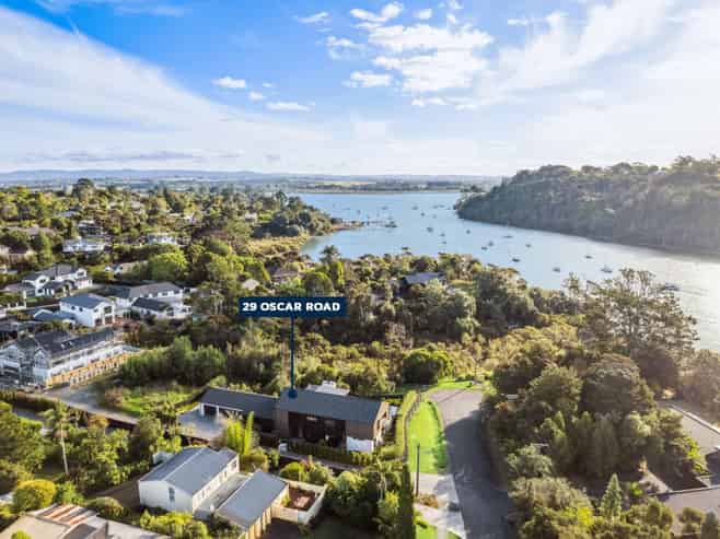 29 Oscar Road, Greenhithe