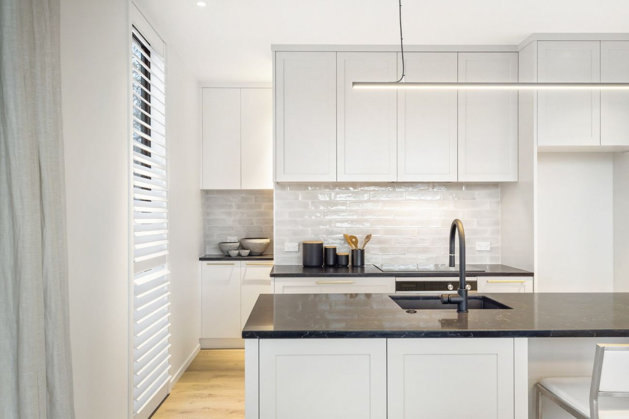 Perfectly Positioned with Sea Views - Widok 3