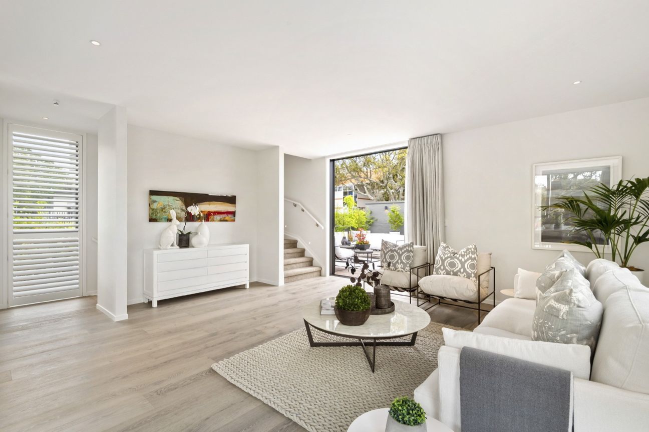 Perfectly Positioned with Sea Views - Widok 6