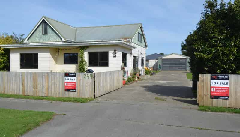 249 Princes Street, Strathern