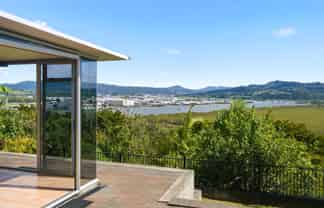 52 George Point Road, Onerahi