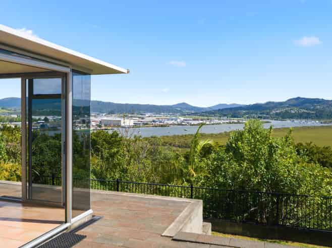 52 George Point Road, Onerahi