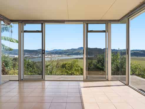 52 George Point Road, Onerahi