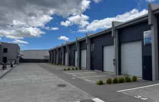 102sqm Westgate Industrial Unit, 3 Parks