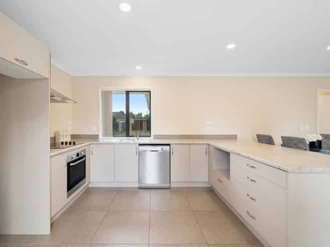 7 Puriri Crescent, Hillcrest