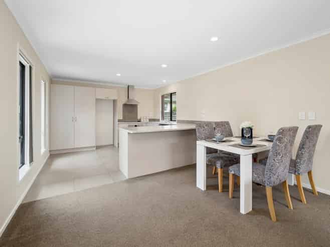 7 Puriri Crescent, Hillcrest