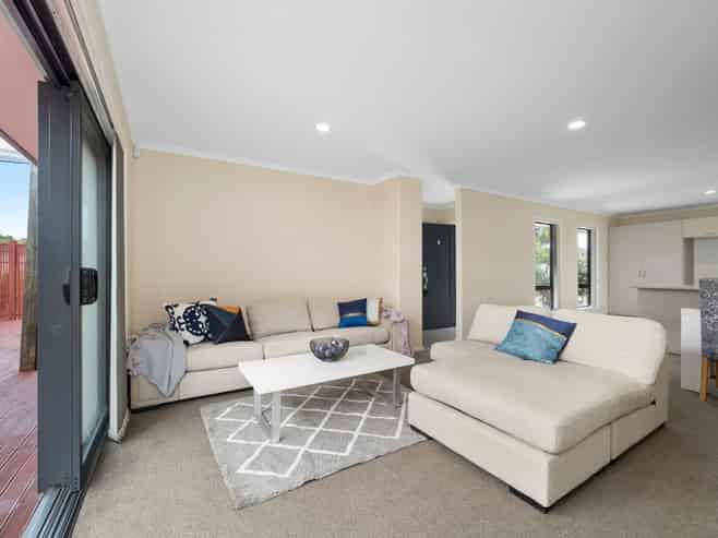 7 Puriri Crescent, Hillcrest