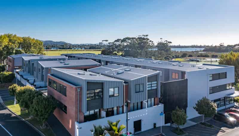 27/4 Stables Lane, Millwater