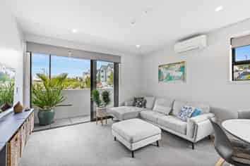 29/4 Stables Lane, Millwater